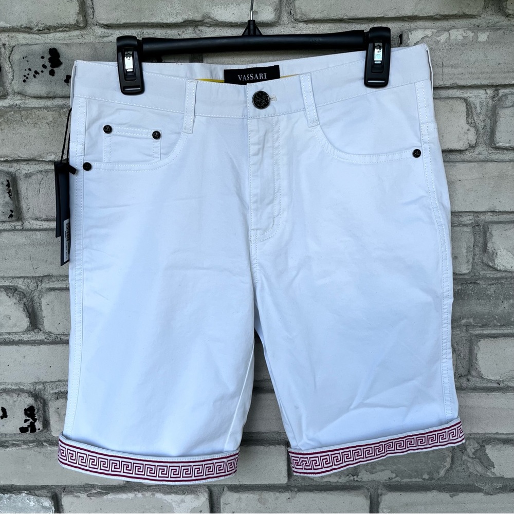 Vassari white women bermuda shorts. NWT